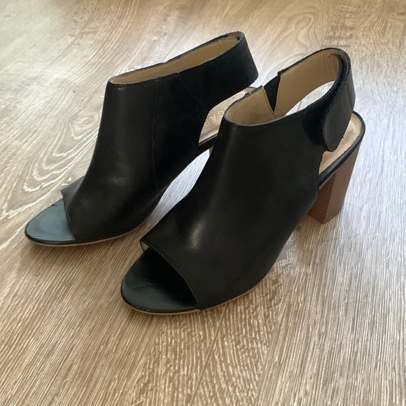 Pegabo  Genuine Leather Mules - Picture 1 of 5